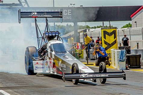 Qualifying For The E3 Spark Plugs Nhra Nationals At Lucas Oil Raceway