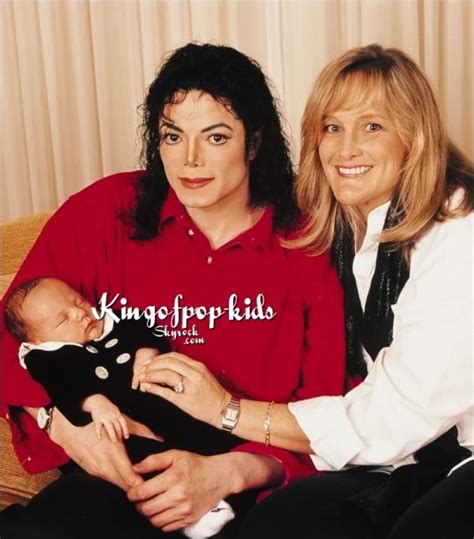 Michael jackson lächeln michael jackson bilder frau. Alles von Michael Jackson (Seite 2) - Allmystery