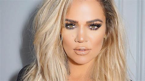 Kuwk Khloe Kardashian Shows Off Her New Pink Hair Check It Out