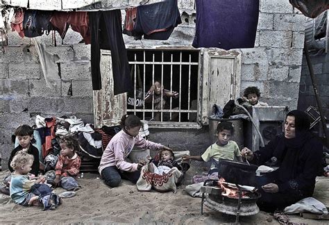 80 من سكان غزة تحت خط الفقر والبطالة تتجاوز 50