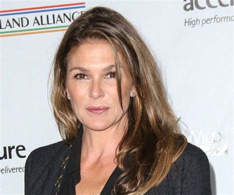 Paige Turco Biography Movies Net Worth Age Height Husband Son