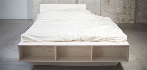 Bett mit regal am kopfende. Designbett mit Regal » Massivholz, Integrierter Nachttisch ...