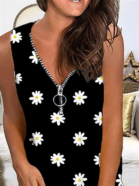 Plus Size Sleeveless Daisy Printed Shirts Tops Tops Roselinlin