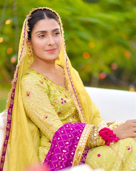 Ayeza Khan Latest Beautiful Pictures From Her Instagram Reviewitpk
