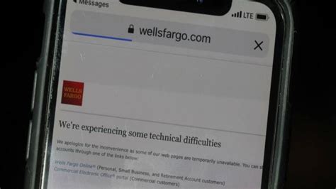 The above graph displays service status activity for wellsfargo.com over the last 10 automatic checks. Wells Fargo reports outages to online, mobile banking apps