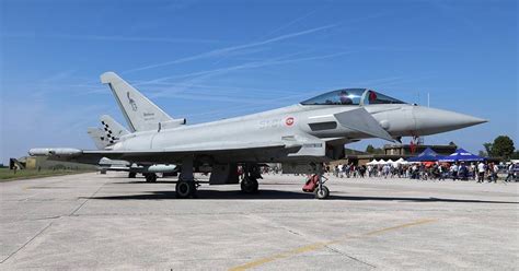 L Aeronautica Militare Mostra Il Primo Typhoon Con Le Insegne Del 51mo