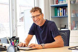 Arzt für innere medizin • facharzt innere medizin • hämatologe. Dr. med. Mark Schreiner Innere Medizin und Hausarzt ...