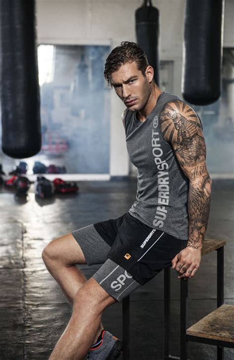 Cool mens gym and workout outfits style 21 - Fashion Best