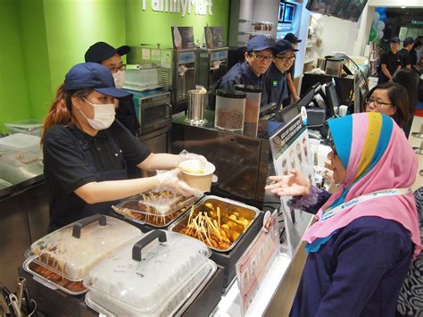 Beginning in november 2016, familymart opened its first malaysia's store at kuala lumpur. Japan's FamilyMart eyes 1,000 Malaysian stores by 2025 ...