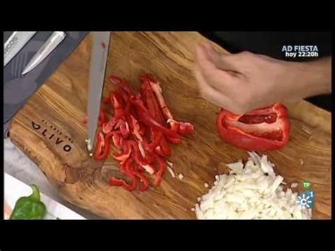 Profesionales del sector del mueble y del interiorismo. Cómetelo | Sopa serrana de pan tostado - YouTube | Sopas ...