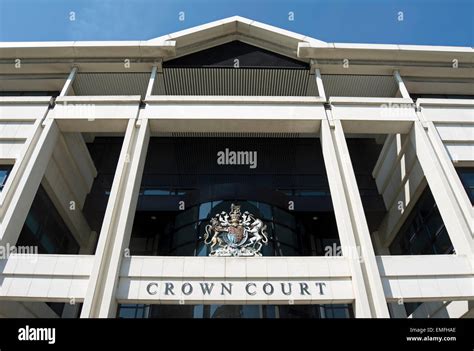 Exterior De Kingston Crown Court Kingston Upon Thames Surrey