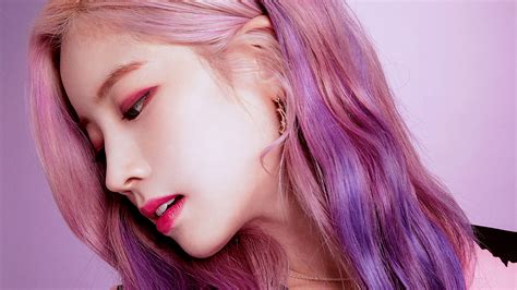 All of the twice wallpapers bellow have a minimum hd resolution (or 1920x1080 for the tech guys) and are easily downloadable by clicking the image and saving it. Dahyun (Kim Da Hyun) 4K 8K HD Wallpaper