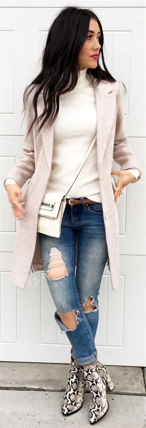 20 Ideas Ebook Effortless Outfit Light Pink Coat Print Boots Outfit