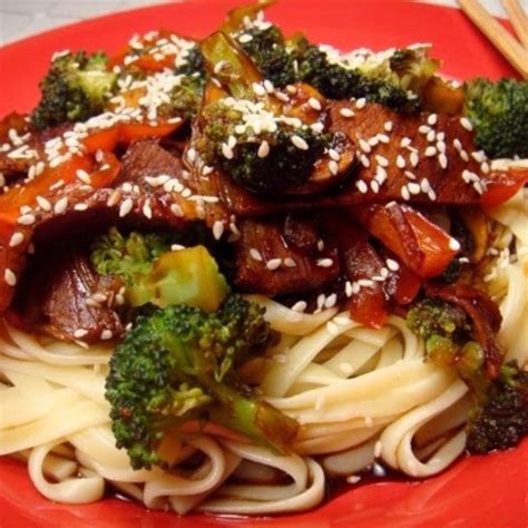 Leftover roast pork is the star ingredient of this quick and easy winter salad. Leftover Pork Stir Fry