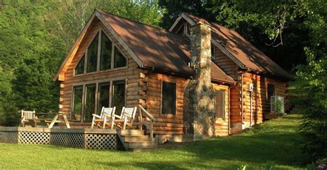 This cabin rental near blackwater falls state park, west virginia can sleep up to nine guests and is perfect for a large family or group getaway. Blackwater Falls Cabins & Things To Do | Harman's Luxury ...