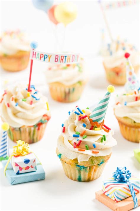 Los Mejores Cupcakes De Cumpleaños Cupcakes Caseros De Funfetti Los