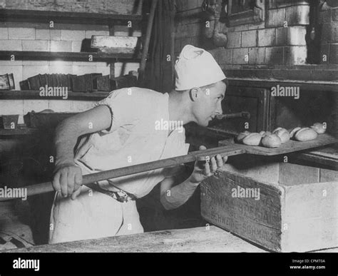 Oven Baker Black And White Stock Photos And Images Alamy