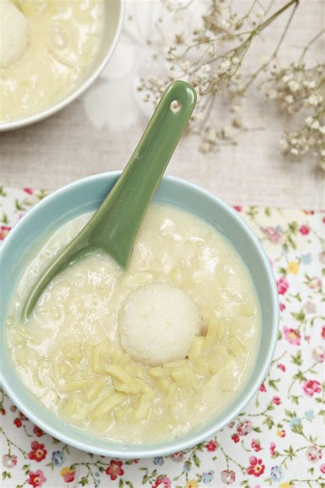 Sebelum membuat bubur ni kita sediakan dahulu pulut, kerana bubur anak lebah ni enak di makan bersama pulut. Bubur Anak Lebah sedap! - masam manis
