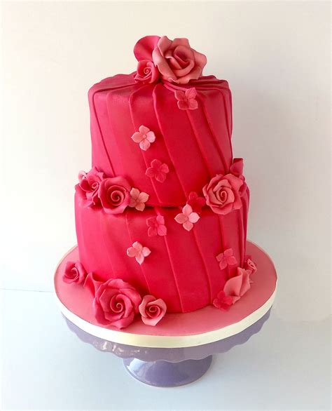 Hot Pink Cake Made Entirely From White Chocolate A Chocolate Lovers Dream Via Swirls Bakery