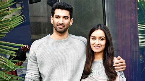 Apparently, the romance soared for a long time (5 years). Aditya Roy Kapur Wiki, Age, Girlfriend, Family, Biography ...