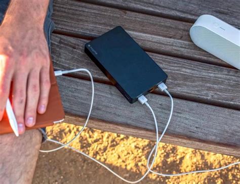 Mophie Powerstation Xxl With Lightning Connector Power Bank Gives Your