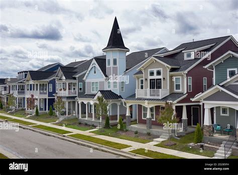 Row Of Modern Suburban Houses In A Neighborhood Stock Photo Alamy