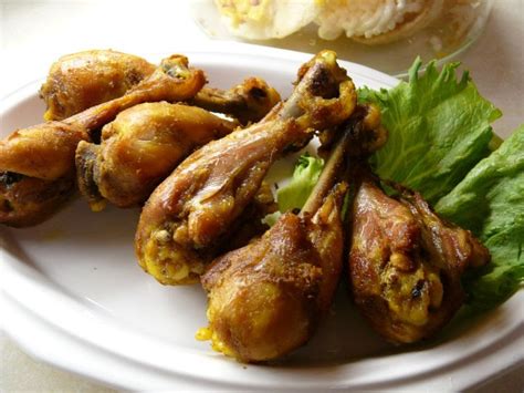 Campur semua bumbu halus seperti bawang putih, kunyit ayam kampung berukuran setengah potong menjadi dua bagian. Resep Ayam Ungkep Bumbu Rempah - Di Sarangan