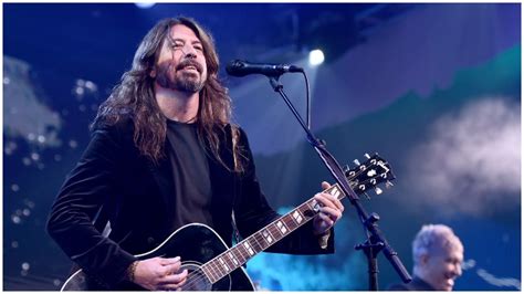 Dave Grohl Who Is The Lead Singer Of Foo Fighters