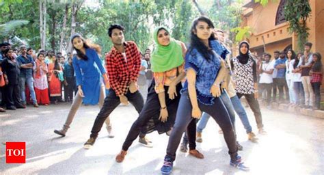 Kerala Flash Mobs More Hijab Clad Girls Join Kerala Flash Mobs Kochi News Times Of India