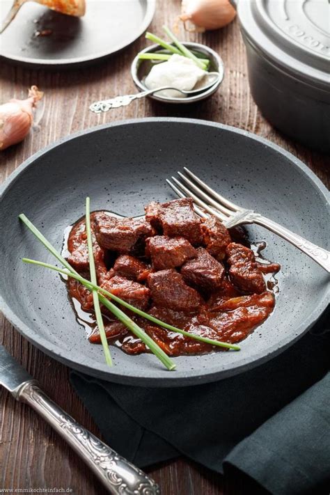 Klassisches Rindergulasch Ganz Einfach Rezept Gulasch Rezept