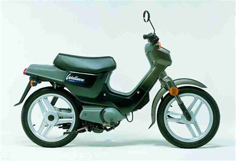 But it does make the cut in canada. The Honda 50 at MotorBikeSpecs.net, the Motorcycle ...