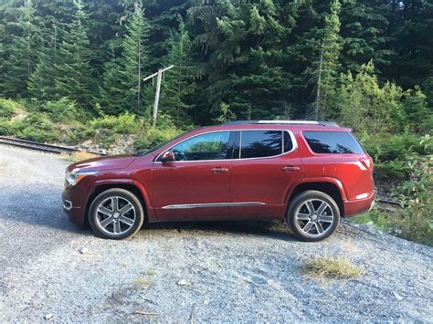 Review 2017 Gmc Acadia Goes On A Diet Now Shorter Lighter And Less