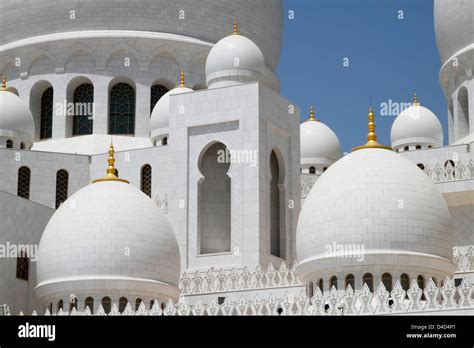 Sheikh Zayed Mosque Domes Minaret Hi Res Stock Photography And Images