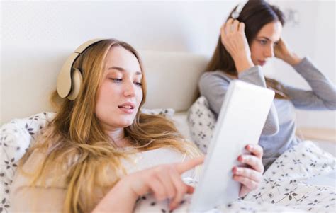 Effects Of Listening To Music While Sleeping The Pros And Cons 2023