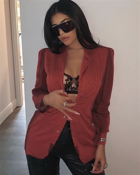 Cool Sunglasses That Kylie Jenner Wears Brands That Cost Fortune
