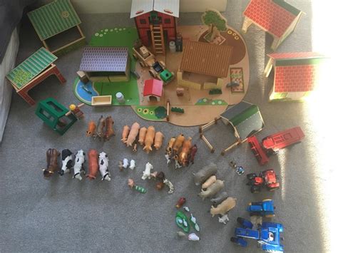 Elc Wooden Farm With Extra Buildings And Animals And Includes Working