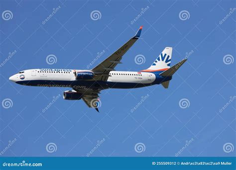 TC-SOH SunExpress Boeing 737-8HC(WL) Departing from Amsterdam Schiphol