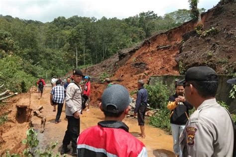 Lima Daerah Di Sumsel Ditetapkan Siaga Banjir Dan Tanah Longsor