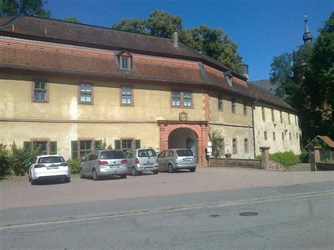 ˈʔɛŋlɪʃɐ ˈɡaʁtn̩, english garden) is a large public park in the centre of munich, bavaria, stretching from the city centre to the northeastern city limits. Schloss Furstenau - Michelstadt - Schloss Furstenau의 리뷰 ...
