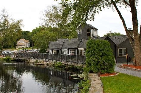 Old Gristmill Tavern Seekonk Ma Built 1745 Sadly This Building