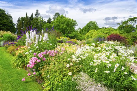 65+ best landscaping ideas to completely revamp your yard. 41 Luxurious Large Garden Ideas
