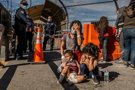 Migrant Families At Us Mexico Border Deported By Surprise The New