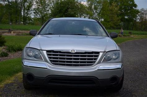 Buy Used 05 Chrysler Pacifica Touring Edition Silver Black Leather