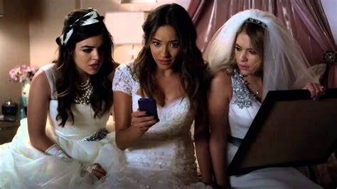 Pretty Little Liars Unbridled Alison Calls Emilyhanna And Aria Youtube
