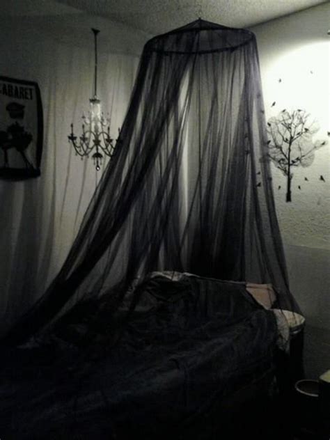 30 Spooky Bedroom Décor Ideas With Subtle Halloween Atmosphere Goth