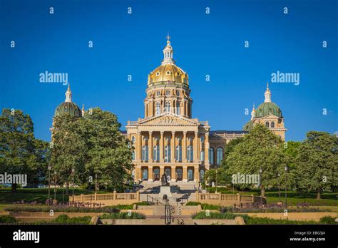 Iowa State Capitol Building Des Moines Iowa Stock Photo Alamy