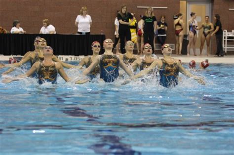 Ohio State Synchronized Swimming Team Wins Us National