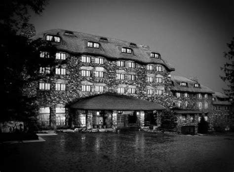It is always best to call ahead and confirm specific pet policies before your stay. Grove Park Inn Resort & Spa, Asheville, North Carolina ...