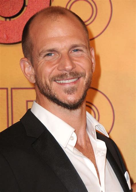 Personer på listen som er bosatt i utlandet er utelatt. Gustaf Skarsgård - Biography, Height & Life Story | Super ...