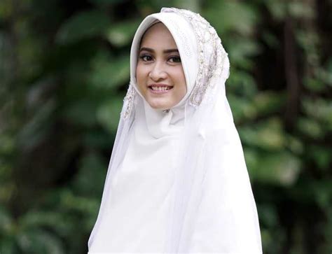 We did not find results for: Cantik Islami, Ini 5 Inspirasi Gaya Busana Hijab ala Meyda ...